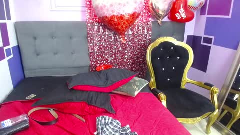 Snapshot of collinstone chatting on 02/26/25, 11:26 collinstone online show from 02/26/25, 11:26