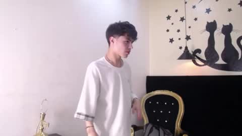 collinstone online show from 10/22/25, 04:51