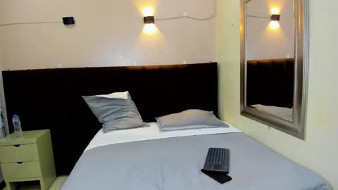 collinstone online show from 11/04/25, 07:02