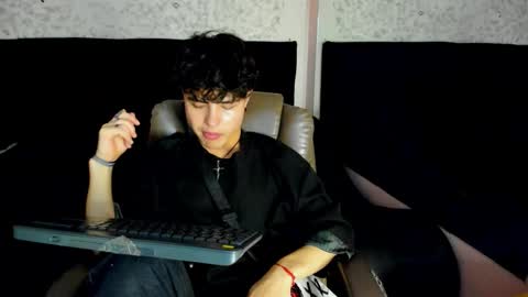 collinstone online show from 11/11/25, 07:14