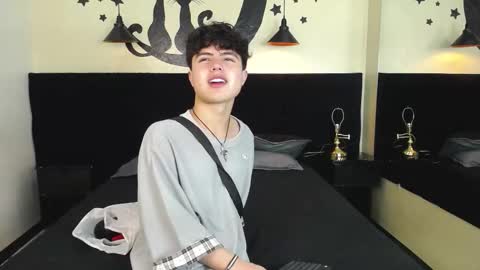 collinstone online show from 11/17/25, 07:19