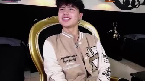 collinstone online show from 11/24/25, 10:42