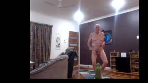 Snapshot of colonelingus03 chatting on 11/07/25, 08:03 Mark online show from 11/07/25, 08:03