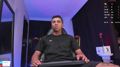 colstorw_ online show from 09/23/25, 10:29