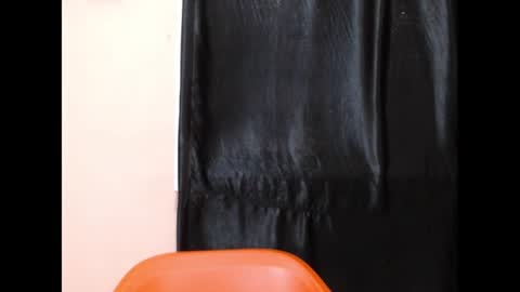 Snapshot of coltish_sexy chatting on 03/01/25, 12:23 coltish_sexy online show from 03/01/25, 12:23