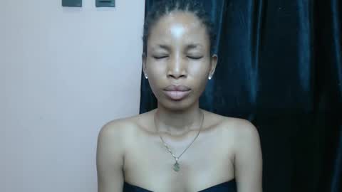 Snapshot of coltish_sexy chatting on 03/04/25, 12:33 coltish_sexy online show from 03/04/25, 12:33