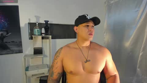 Snapshot of coltonmassif_ chatting on 12/06/24, 06:37 coltonmassif_ online show from 12/06/24, 06:37