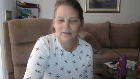 Snapshot of comebackpussy chatting on 12/12/24, 04:43 comeback pussy online show from 12/12/24, 04:43