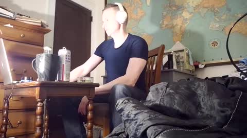 comecontrol online show from 03/04/25, 05:42