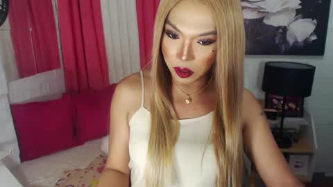 QUEEN SABRINA online show from 01/02/25, 12:45