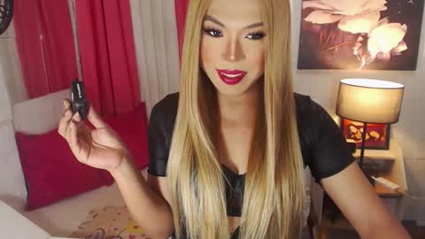 QUEEN SABRINA online show from 01/04/25, 01:10