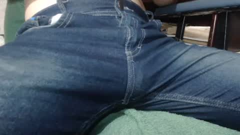 Snapshot of complacent12 chatting on 10/14/25, 02:51 complacent12 online show from 10/14/25, 02:51