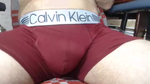 Snapshot of complacent12 chatting on 11/11/25, 12:38 complacent12 online show from 11/11/25, 12:38