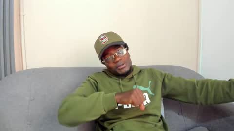 Snapshot of compton_01 chatting on 10/07/25, 01:08 COMPTON online show from 10/07/25, 01:08