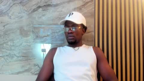 Snapshot of compton_01 chatting on 10/29/25, 04:48 COMPTON online show from 10/29/25, 04:48