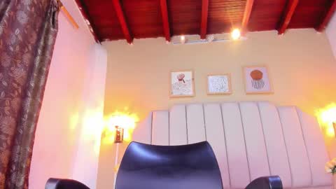 Snapshot of compton_01 chatting on 11/12/25, 04:13 COMPTON online show from 11/12/25, 04:13