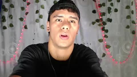 Snapshot of connor_michael chatting on 11/22/25, 07:13 connor_michael online show from 11/22/25, 07:13