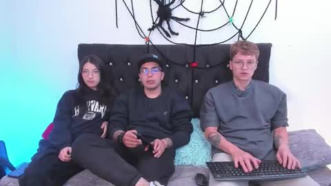 conor_taylor_ online show from 10/17/25, 04:20