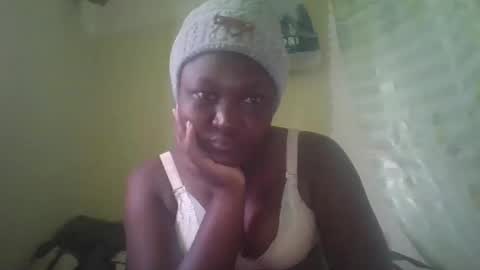 Snapshot of coolgirl001 chatting on 03/10/25, 02:59 coolgirl001 online show from 03/10/25, 02:59