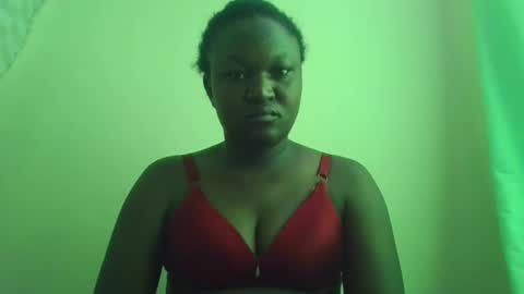 Snapshot of coolgirl001 chatting on 03/11/25, 08:41 coolgirl001 online show from 03/11/25, 08:41