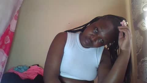 Snapshot of coolgirl001 chatting on 09/15/25, 09:31 coolgirl001 online show from 09/15/25, 09:31