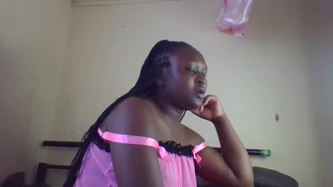 Snapshot of coolgirl001 chatting on 09/27/25, 11:26 coolgirl001 online show from 09/27/25, 11:26