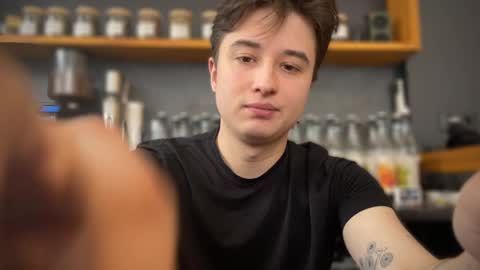 Lisa and Alen online show from 02/15/25, 09:16