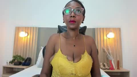 Snapshot of coral_15_ chatting on 11/09/25, 02:10 C O R A L online show from 11/09/25, 02:10