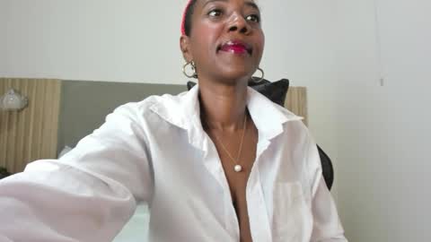 Snapshot of coral_15_ chatting on 11/15/25, 07:54 C O R A L online show from 11/15/25, 07:54