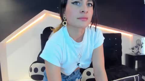 Coral  online show from 01/25/25, 03:09