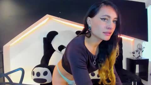 Coral  online show from 01/29/25, 01:28