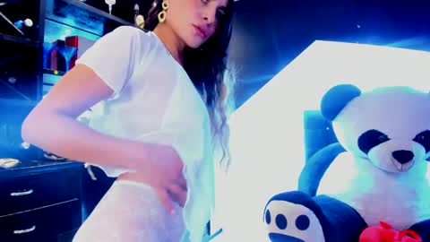 Coral  online show from 02/01/25, 03:07