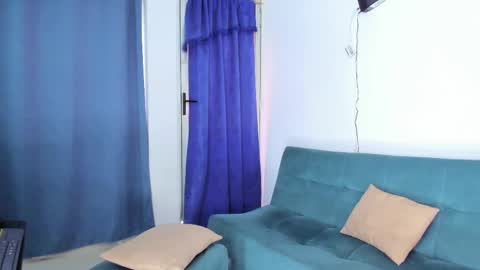 Snapshot of coralinej0nes chatting on 02/12/25, 10:15 Coraline online show from 02/12/25, 10:15