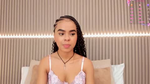 coralineross_ online show from 02/22/25, 11:02