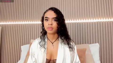 coralineross_ online show from 03/01/25, 11:17