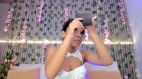 coralineross_ online show from 10/29/25, 10:50