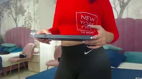 corineray online show from 10/23/25, 01:43