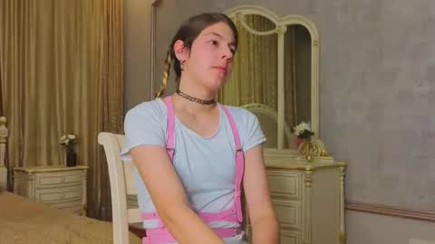 Snapshot of corriezarella chatting on 10/01/25, 03:07 call me Alice online show from 10/01/25, 03:07