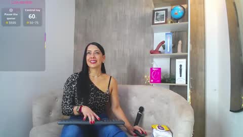 cortney tayler online show from 11/07/25, 02:50