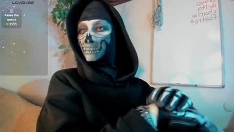 cos_operator online show from 10/30/25, 07:14