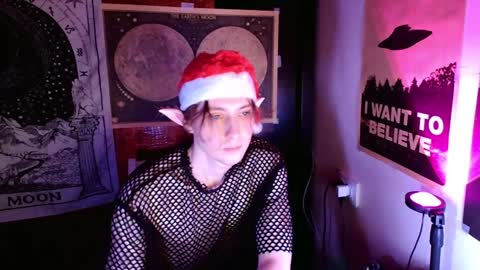 Snapshot of cosmonudes chatting on 12/24/24, 09:00 Barry online show from 12/24/24, 09:00