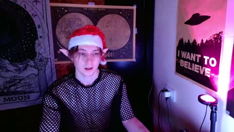 Snapshot of cosmonudes chatting on 12/25/24, 12:05 Barry online show from 12/25/24, 12:05