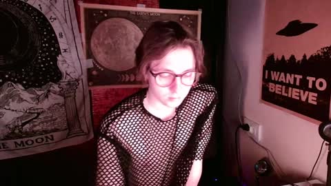 Snapshot of cosmonudes chatting on 01/22/25, 05:16 Barry online show from 01/22/25, 05:16
