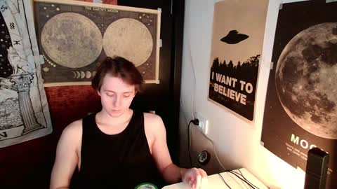 Snapshot of cosmonudes chatting on 01/30/25, 12:16 Barry online show from 01/30/25, 12:16