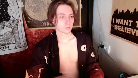 Snapshot of cosmonudes chatting on 02/10/25, 12:18 Barry online show from 02/10/25, 12:18