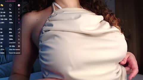 Luna online show from 01/09/25, 01:35