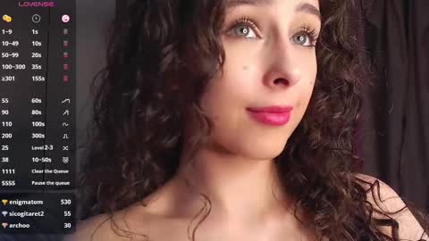 Luna online show from 03/12/25, 05:17