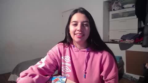 costantine helena24 online show from 11/23/25, 04:51