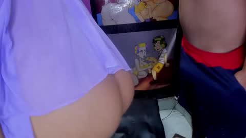 couple_hot2001 online show from 10/13/25, 03:56