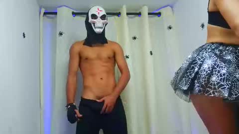 Snapshot of couple_hot_xxxz chatting on 11/01/25, 12:01 couple_hot_xxxz online show from 11/01/25, 12:01